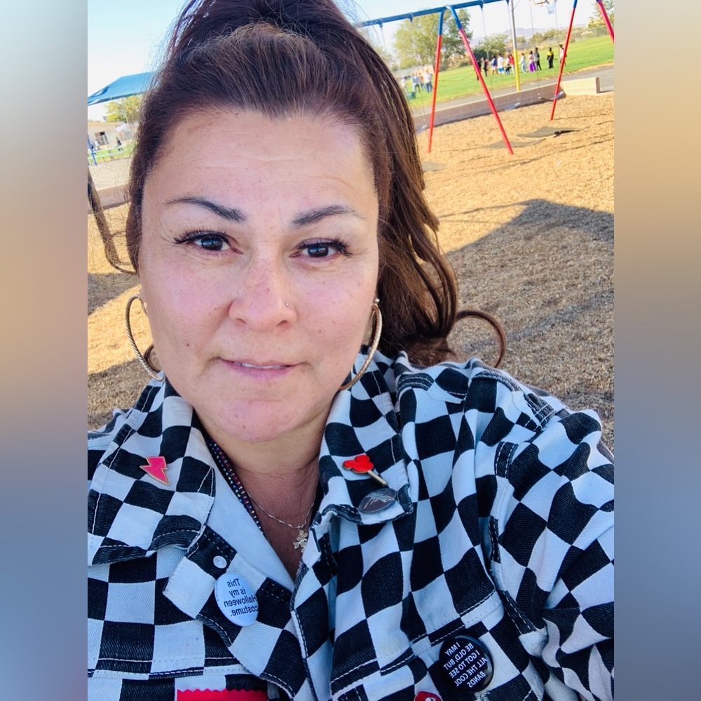 Meet your Posher, Claudine